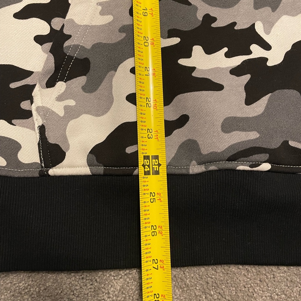 ❗️2✖️HOT PICK❗️Michael Kors camouflage sweatshirt. - Picture 6 of 7